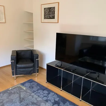 And Big 1br Flat In The Center - West 5 Curych