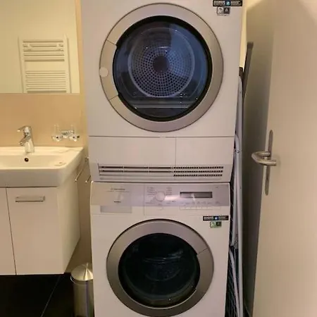 And Big 1br Flat In The Center - West 5 아파트