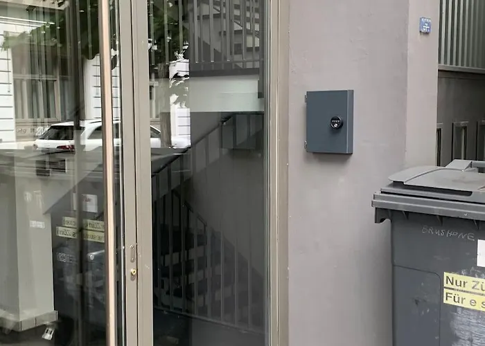 And Big 1br Flat In The Center - West 5