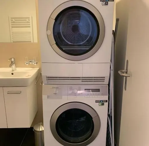 And Big 1br Flat In The Center - West 5 아파트